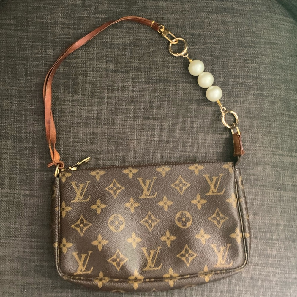 Old Model Pochette✨